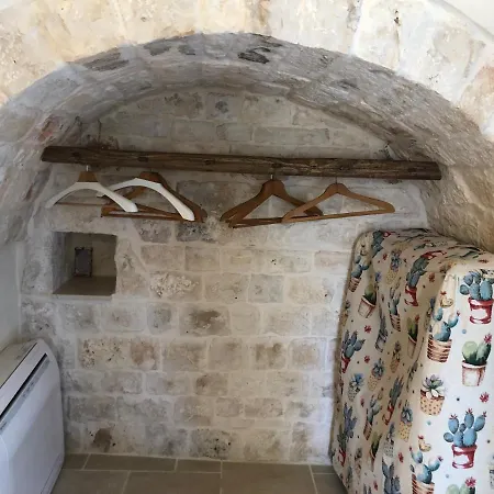 Trullo Dell' Edera Con Piscina Privata Lägenhet *