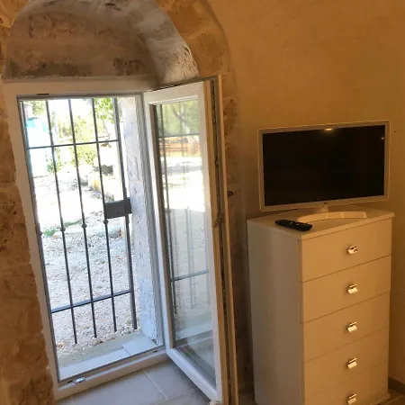アパート Trullo Dell' Edera Con Piscina Privata