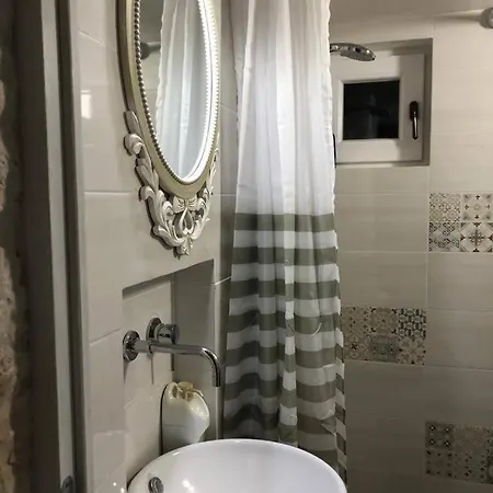 Trullo Dell' Edera Con Piscina Privata Lejlighed Alberobello