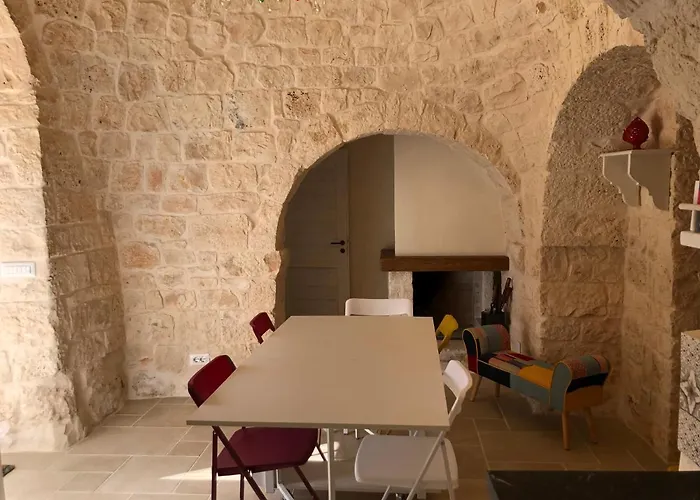 Trullo Dell' Edera Con Piscina Privata * Alberobello