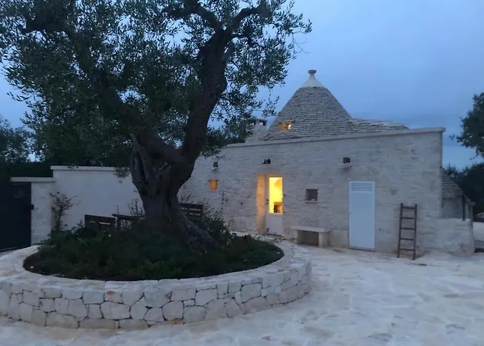 Trullo Dell' Edera Con Piscina Privata Alberobello